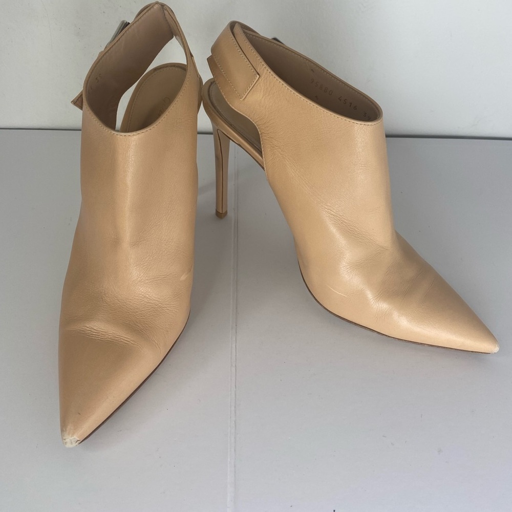 Gianvito Rossi Tan Point Toe Back Buckle Strap Luxury Leather Heels 39 - Picture 2 of 10